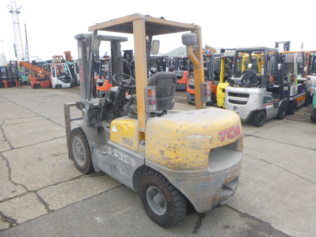 USED DIESEL FORKLIFT TCM FD30Z5 32L79500 (F.UCHIYAMA & CO.,LTD.)