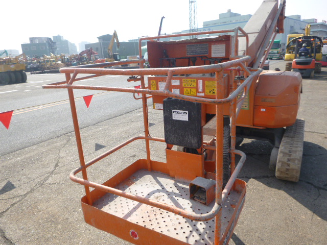 USED AERIAL PLATFORM HITACHI HX64B-2 HCM1M600C00001046 (F USED AERIAL PLATFORM HITACHI HX64B-2 HCM1M600C00001046 (F