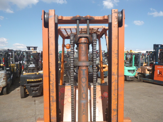 USED GASOLINE/LPG FORKLIFT TOYOTA 40-2FG25 13807 (F.UCHIYAMA