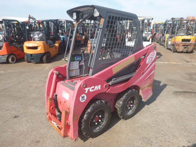 USED SKID STEERING LOADER TCM 703 56M01063 (F.UCHIYAMA & CO.,LTD.)