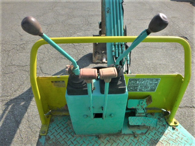 USED TRACKED EXCAVATOR YANMAR B12 00633B (F.UCHIYAMA & CO.,LTD.)