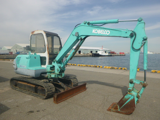 USED TRACKED EXCAVATOR KOBELCO SK045-2 PY-04773 (F.UCHIYAMA USED TRACKED EXCAVATOR KOBELCO SK045-2 PY-04773 (F.UCHIYAMA