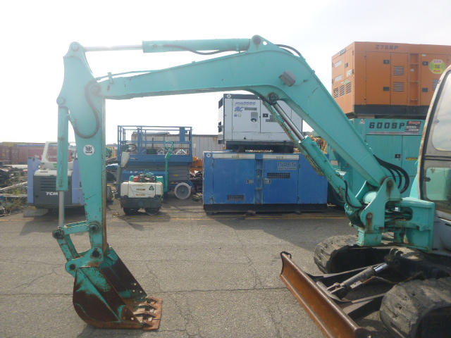 USED TRACKED EXCAVATOR KOBELCO SK045-2 PY-04773 (F.UCHIYAMA