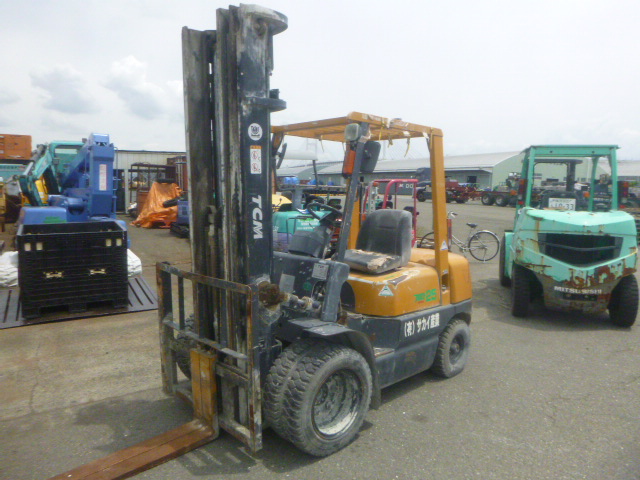 Fukuda  USED DIESEL FORKLIFT TCM FD25Z5 32G69577 (F.UCHIYAMA & CO.,LTD.)
