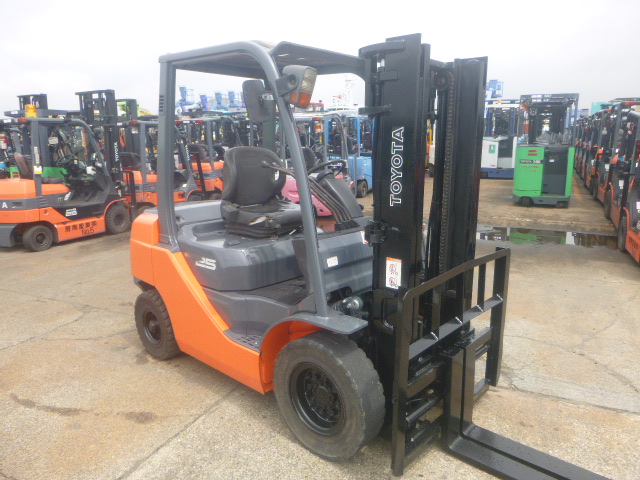 MAXIZM 300HP 8X4 Dump Truck - Efficient Urban Transportation